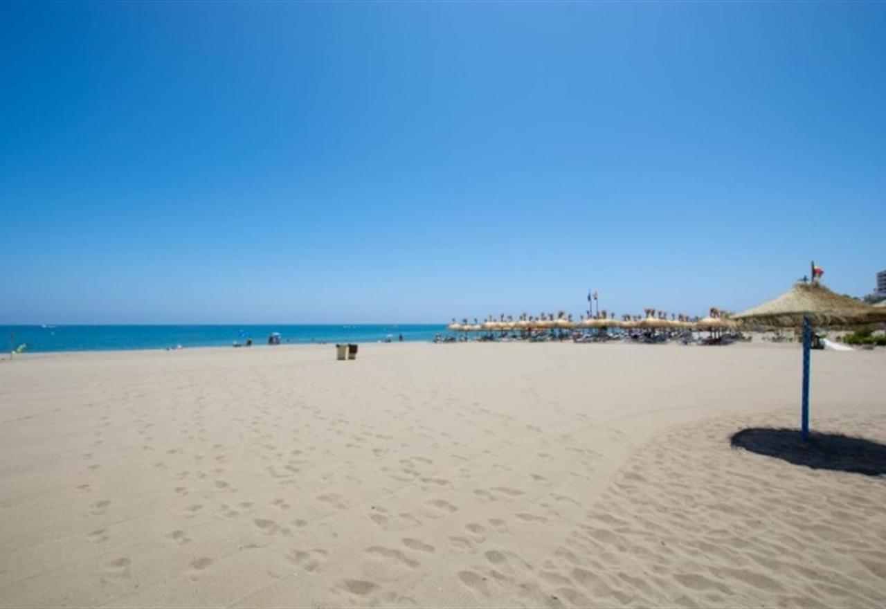 Beach Apartment Montemarcarihuela توريمولينوس المظهر الخارجي الصورة