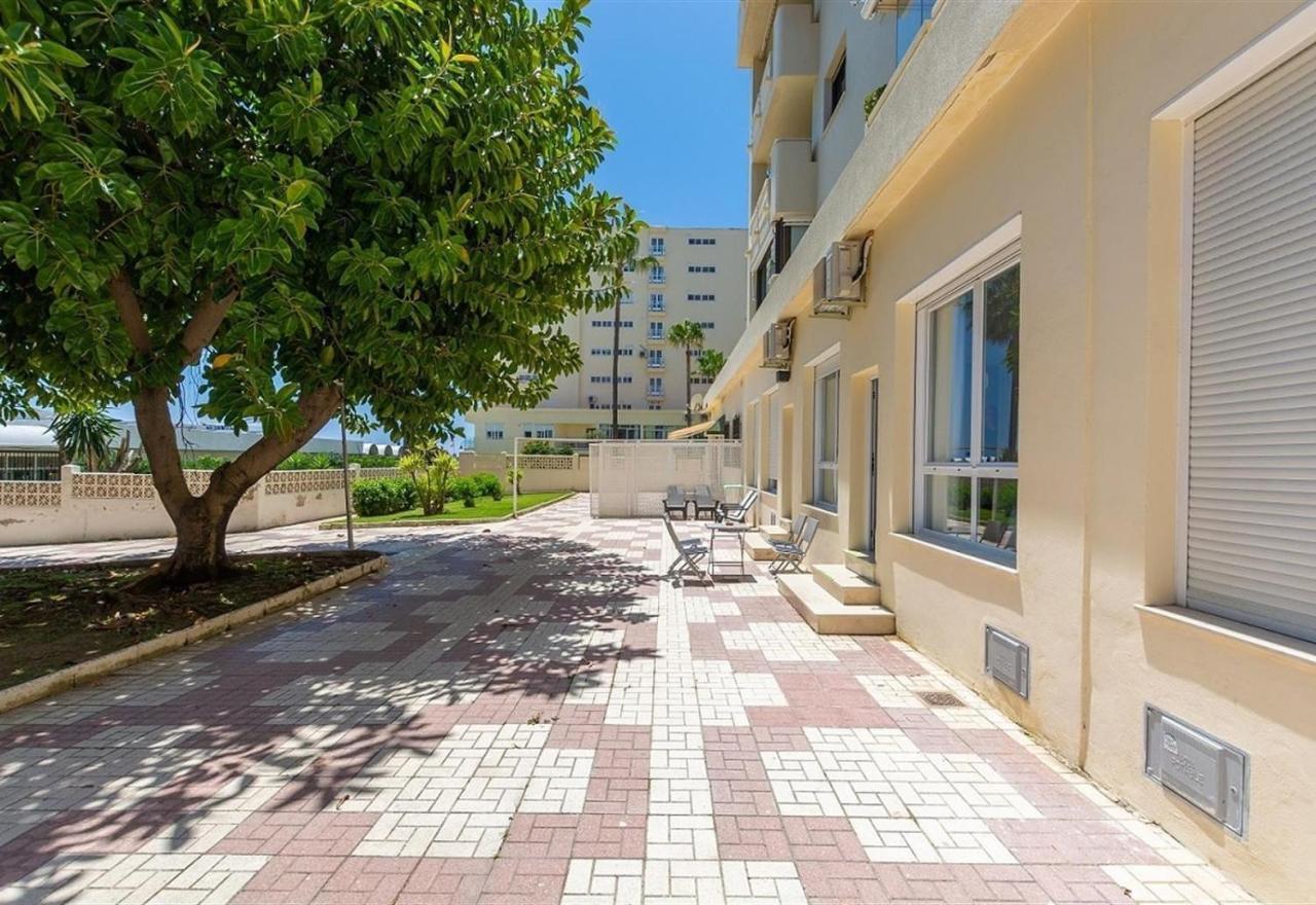 Beach Apartment Montemarcarihuela توريمولينوس المظهر الخارجي الصورة