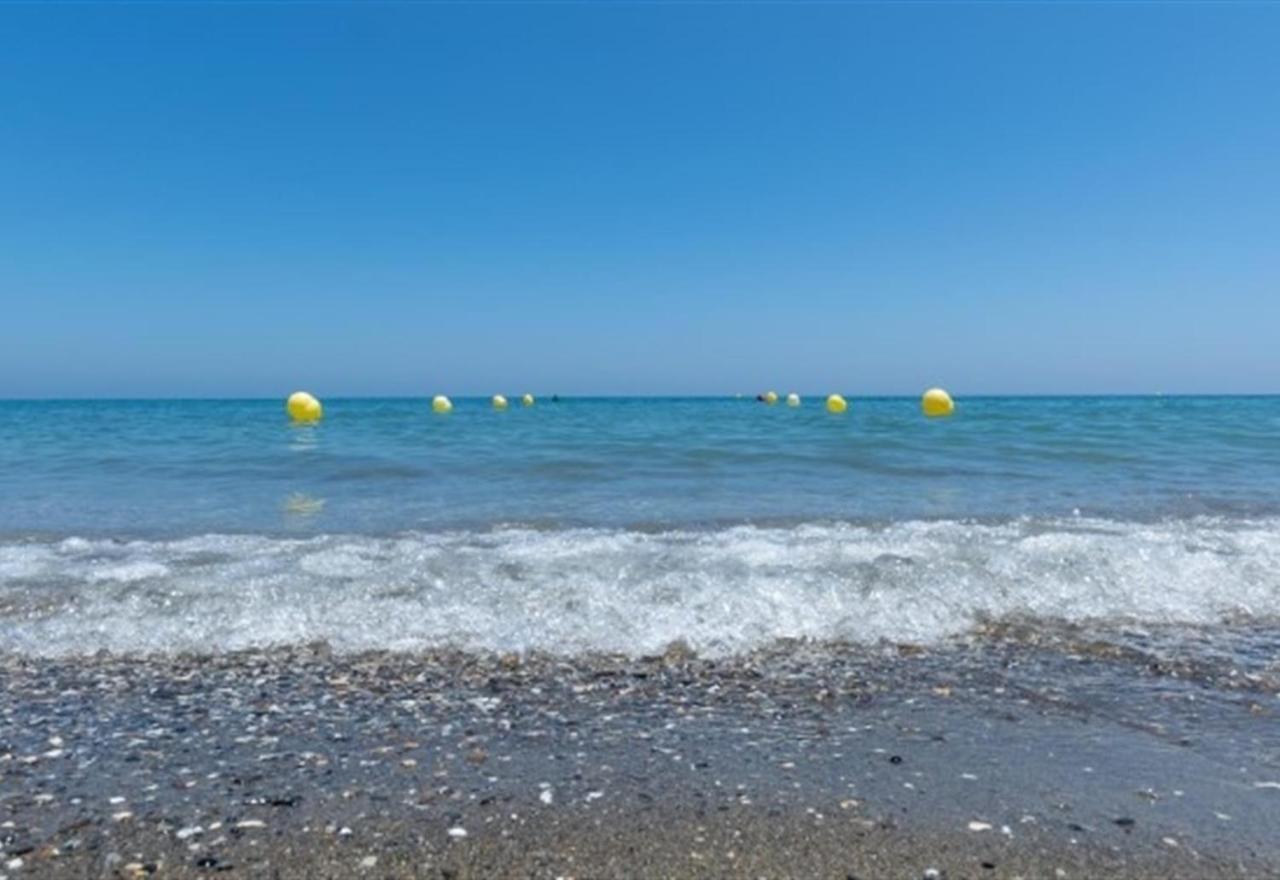 Beach Apartment Montemarcarihuela توريمولينوس المظهر الخارجي الصورة