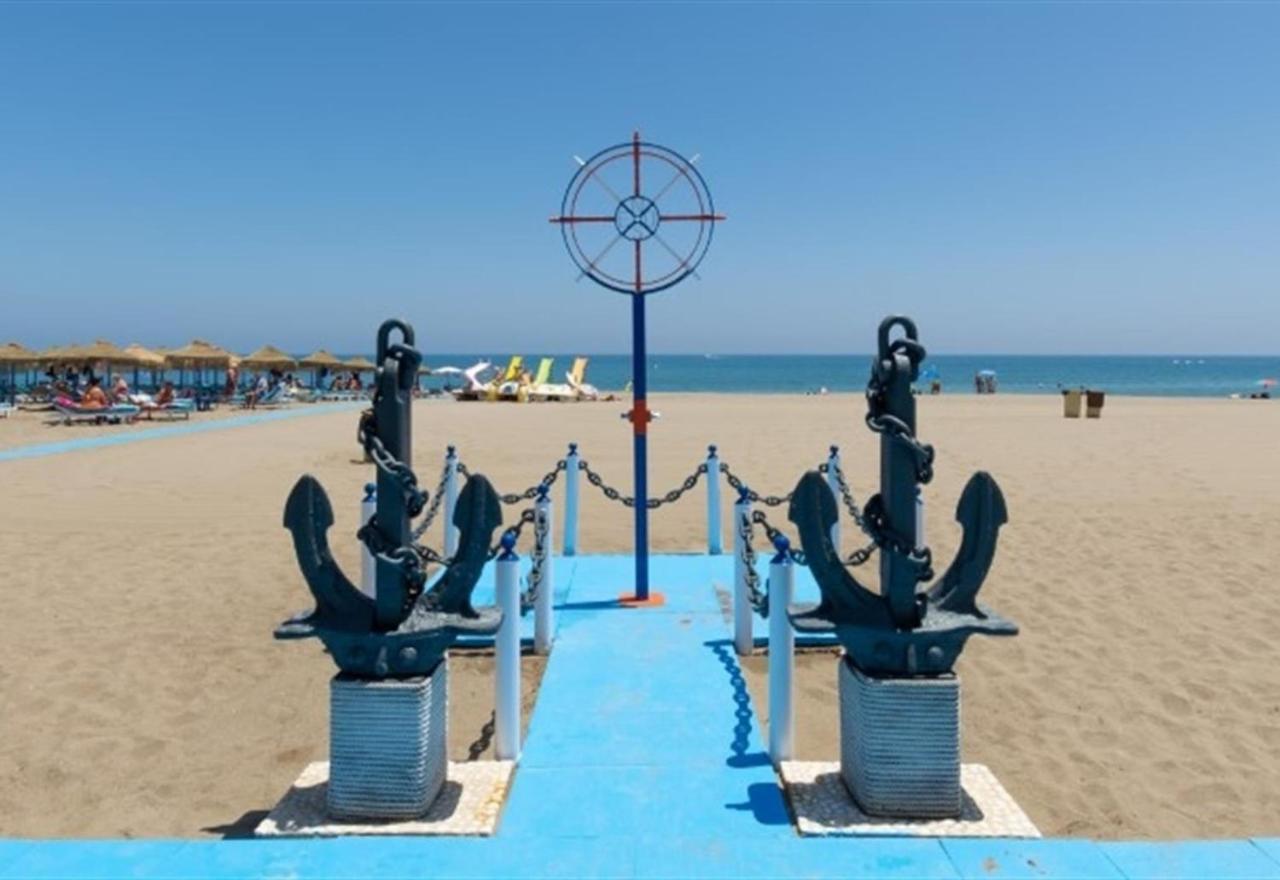 Beach Apartment Montemarcarihuela توريمولينوس المظهر الخارجي الصورة