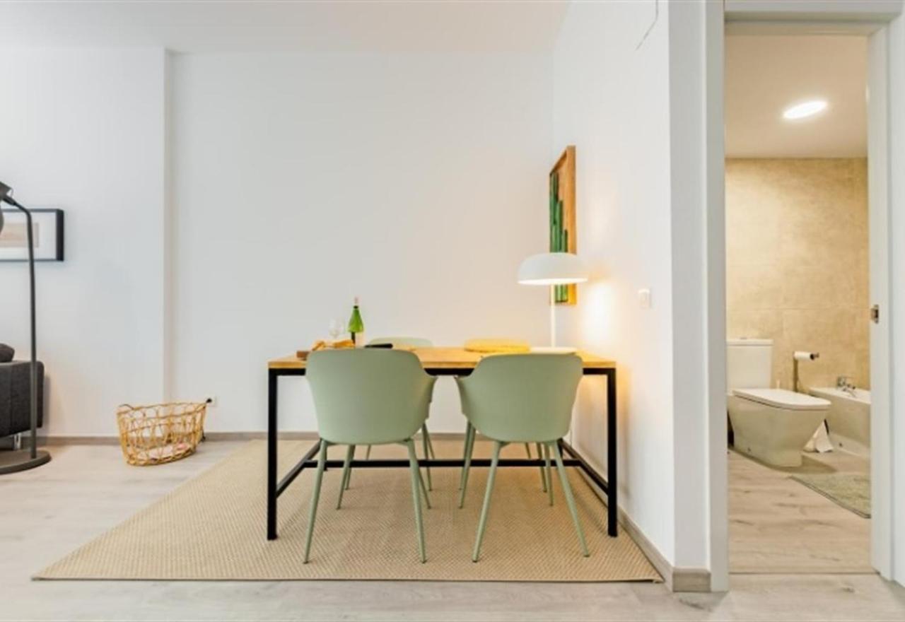 Beach Apartment Montemarcarihuela توريمولينوس المظهر الخارجي الصورة